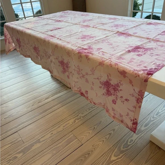 LoveShackFancy Home Rectangular Garden of Versailles Linen Tablecloth Pink - Picture 9 of 9